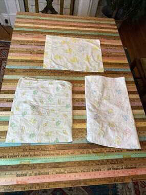 Vtg 70s Crib Sheet Yellow Bear Bunny Cats Bears Baby Retro Kitschy 3 Pcs Fabric